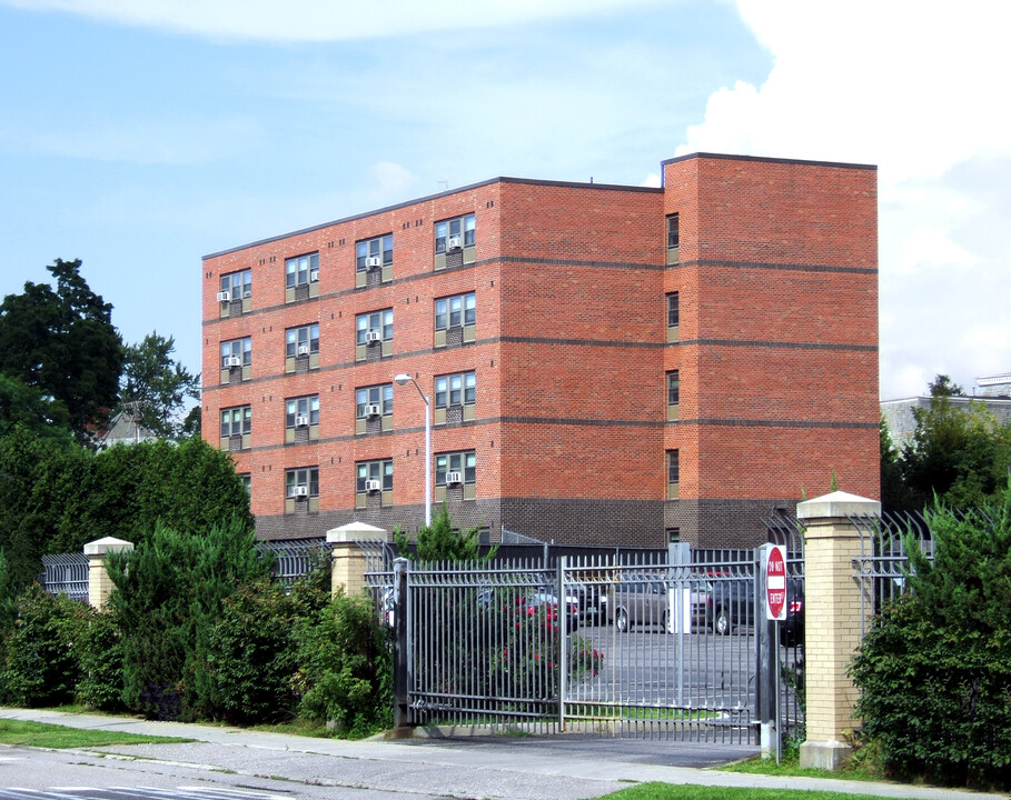 McKenzie House in Burlington, VT - Building Photo