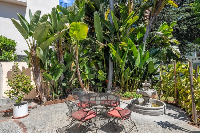 848 17th St in Santa Monica, CA - Foto de edificio - Building Photo