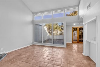 7655 S Braeswood Blvd in Houston, TX - Building Photo - Building Photo