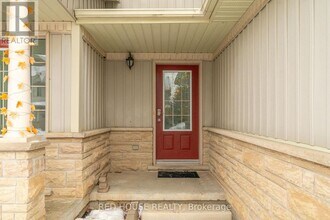 110 Activa Ave in Kitchener, ON - Building Photo - Building Photo