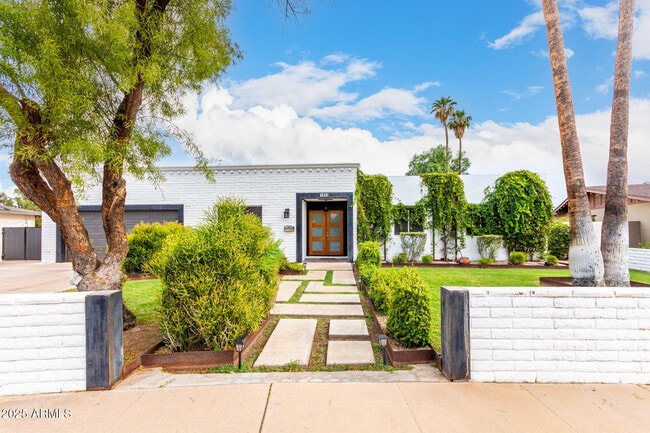1963 E Loma Vista Dr