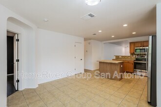 238 Val Verde Dr in New Braunfels, TX - Building Photo - Building Photo