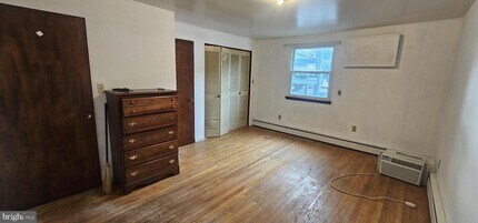 434 E Norwegian St in Pottsville, PA - Building Photo - Building Photo