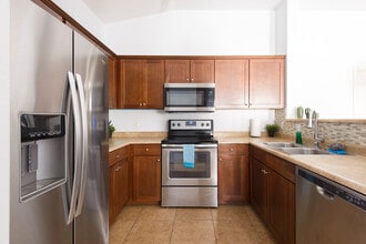 2402 E 5th St, Unit 1460 in Tempe, AZ - Foto de edificio - Building Photo