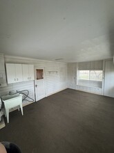 2585 Azevedo Ave in Biggs, CA - Building Photo - Building Photo