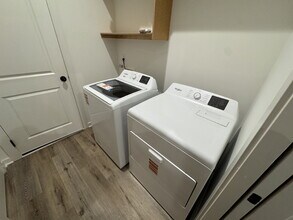 5375 N Pinecrest Ct in Bel Aire, KS - Building Photo - Building Photo