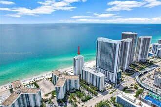 3951 S Ocean Dr in Hollywood, FL - Building Photo - Building Photo