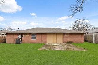 414 Grantham Rd in Baytown, TX - Building Photo - Building Photo