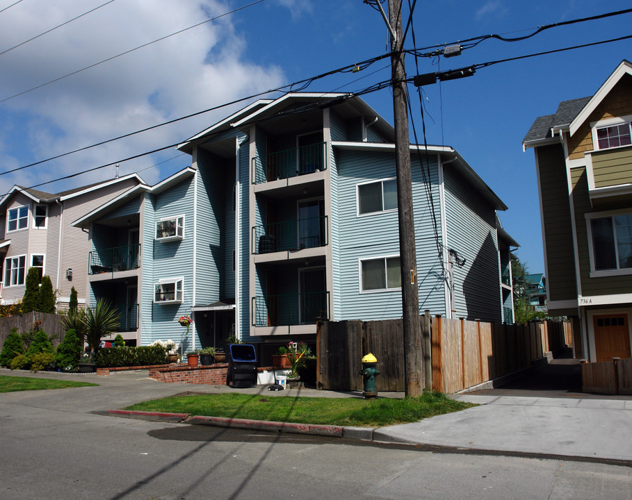 732 N 95th St in Seattle, WA - Foto de edificio