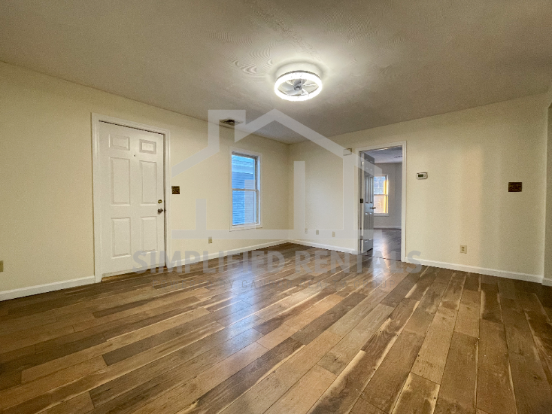18 W Bowers St-Unit -2 in Lowell, MA - Building Photo