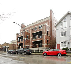3214 N Southport Ave in Chicago, IL - Foto de edificio - Building Photo