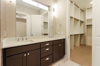 5104 Royal Heath Dr in Houston, TX - Building Photo - Building Photo