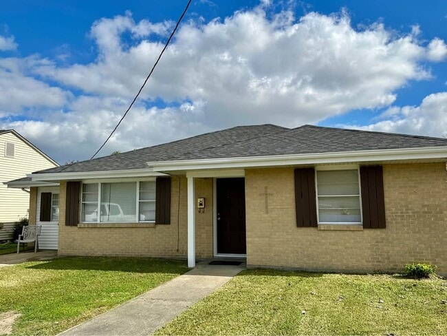545 Oak St in Marrero, LA - Building Photo - Building Photo