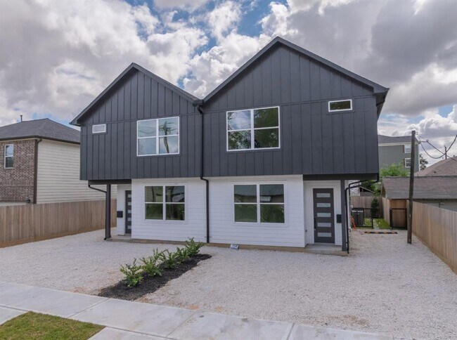 203 Danna Ln-Unit -A in Houston, TX - Building Photo - Building Photo