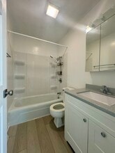 407 West Adams Avenue in Fairfield, IA - Foto de edificio - Building Photo