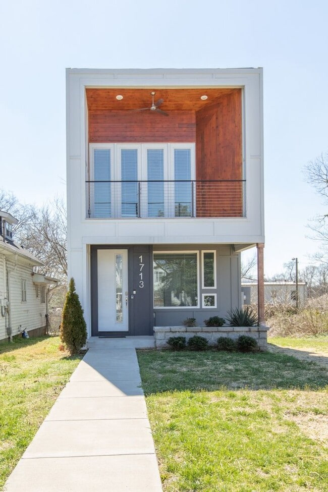 property at 1713 Simpkins St