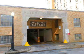 Albert Pike Apartments in Little Rock, AR - Building Photo - Building Photo