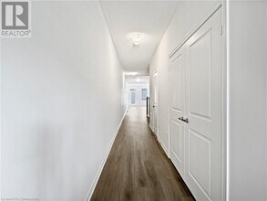 82 Gledhill Crescent in Cambridge, ON - Building Photo - Building Photo