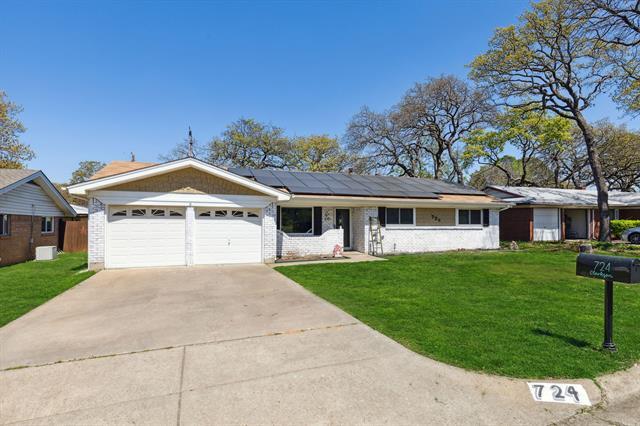 724 Edgehill Dr in Hurst, TX - Building Photo - Building Photo