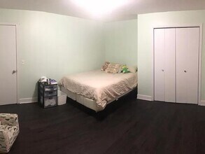 6013 W Gunnison St, Unit 2 in Chicago, IL - Building Photo - Building Photo