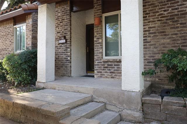property at 14151 Montfort Dr