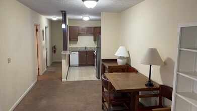 1610 6th Ave in Huntington, WV - Building Photo - Building Photo