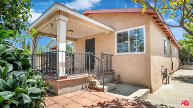 472 N Ezra St in Los Angeles, CA - Building Photo - Building Photo
