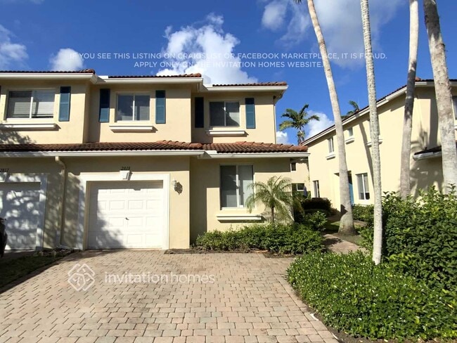 property at 2819 S Evergreen Cir