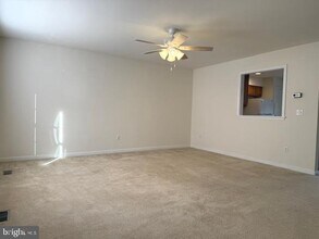 335 Ellery Ct in Fredericksburg, VA - Building Photo - Building Photo