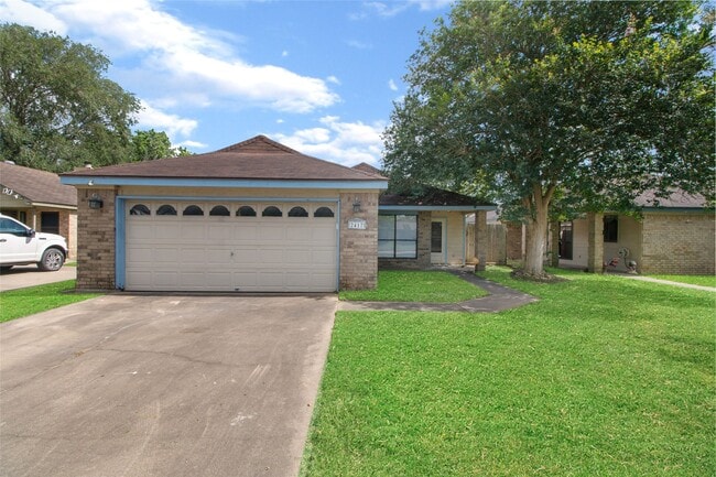 property at 2417 Hedgerose Ln
