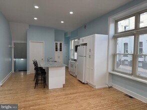 2620 Brown St in Philadelphia, PA - Building Photo - Building Photo