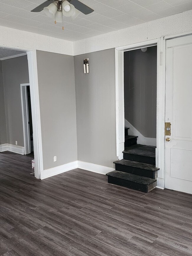 property at 219 N Boots St