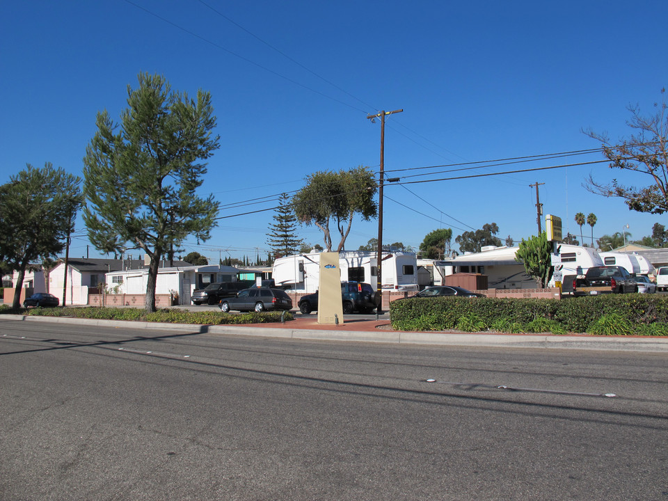 Fairhaven Trailer Park in Bellflower, CA - Building Photo