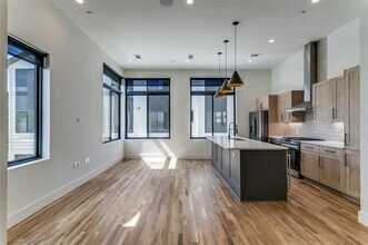 5609 Live Oak St in Dallas, TX - Building Photo - Building Photo