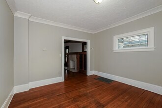 12996 Cedar Rd in Cleveland Heights, OH - Building Photo - Building Photo