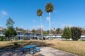 Park Apartments in Daytona Beach, FL - Building Photo - Building Photo