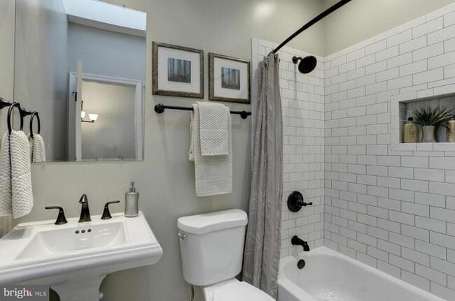 1692 Kramer St NE in Washington, DC - Foto de edificio - Building Photo