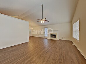 5950 Hickory Springs Dr in Norcross, GA - Building Photo - Building Photo