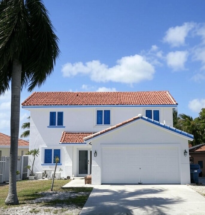 5343 NW 184th St in Miami Gardens, FL - Building Photo