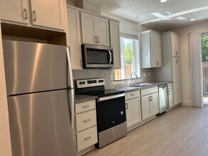 937 Middle Rincon Rd in Santa Rosa, CA - Building Photo - Building Photo