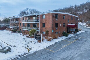 Bradford Condominiums in Woburn, MA - Building Photo