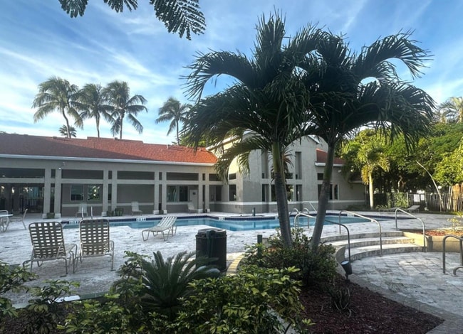 1825 Palm Cove Blvd in Delray Beach, FL - Building Photo - Building Photo