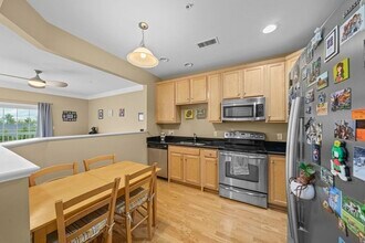 204 Clocktower Dr in Waltham, MA - Building Photo - Building Photo