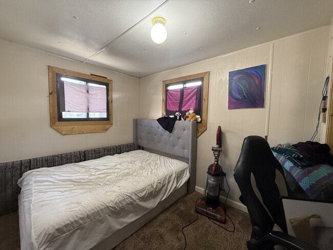 property at 725 S 12th St