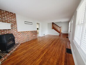 4690 Buckeye Rd in Emmaus, PA - Building Photo - Building Photo