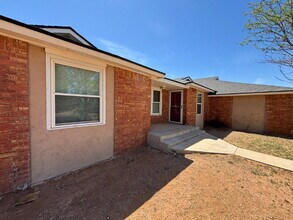 1848 Houston St in Levelland, TX - Building Photo - Building Photo