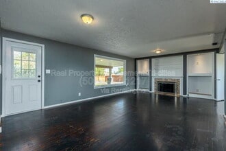 6504 W Umatilla Ave in Kennewick, WA - Building Photo - Building Photo