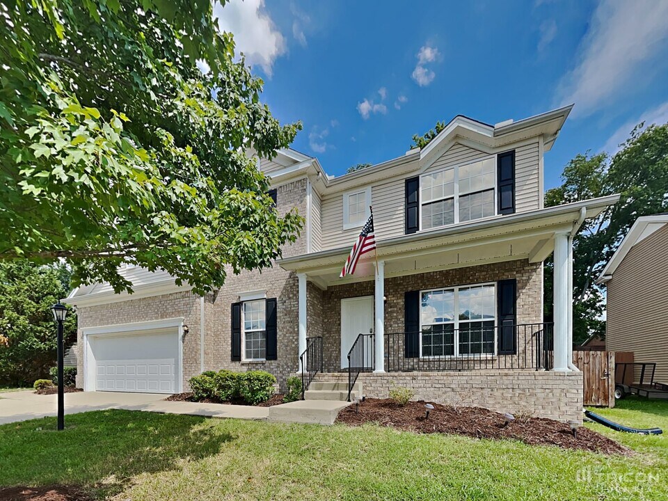 174 Vintage Cir in Hendersonville, TN - Building Photo