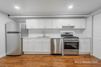 666 E 50th Pl in Chicago, IL - Building Photo - Building Photo