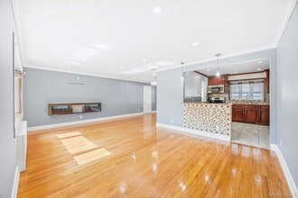 2282 Baylis Ave in Elmont, NY - Building Photo - Building Photo